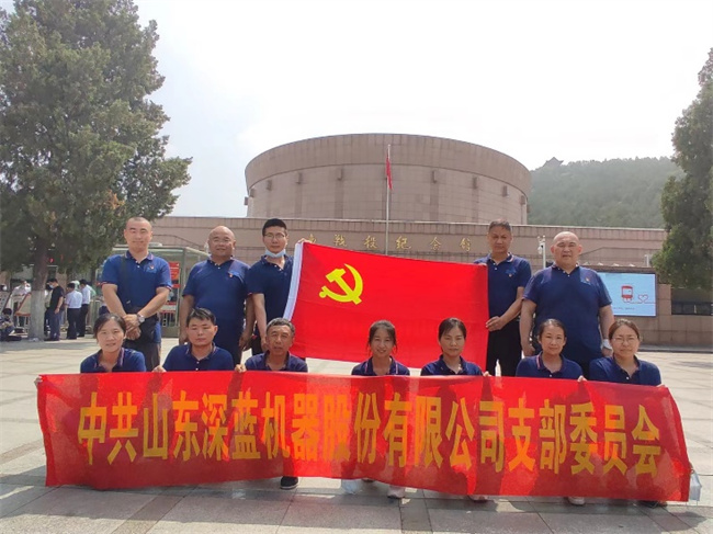 传承红色基因 汲取奋进力量—尊龙凯时人生就是搏机器党支部赴济南战役纪念馆开展迎“七一”主题党日活动